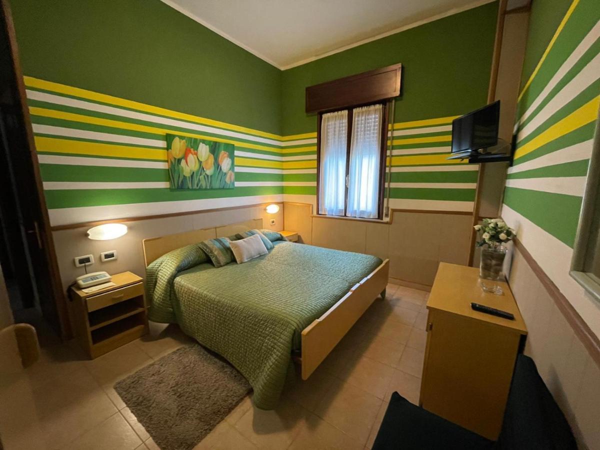 Hotel Azzurra Salsomaggiore Terme Exterior photo